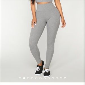 Light grey leggings